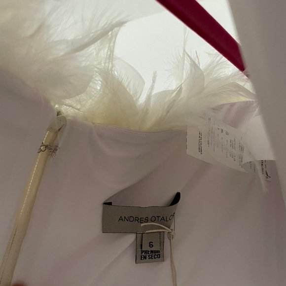 NWT 30% Off-Andres Otalora Brassavola Feather-Embellished Silk-Organza Top -US 6 - Picture 9 of 14